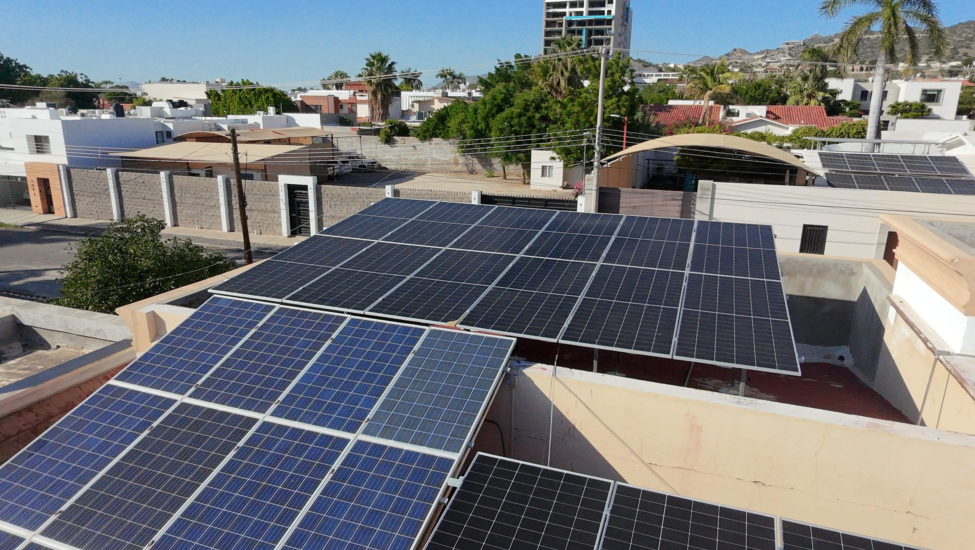 Gran instalación de paneles solares